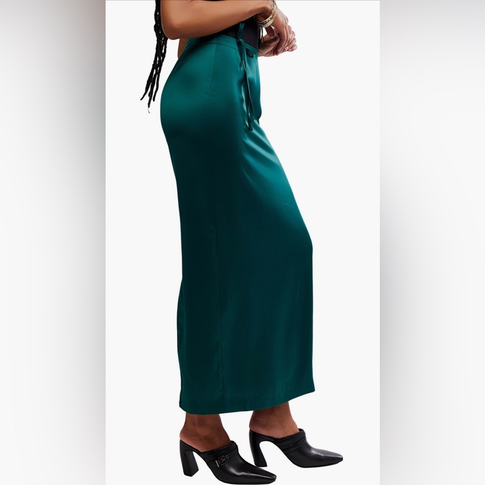 Rosetto‎ Column Maxi Skirt NWOT seamoss